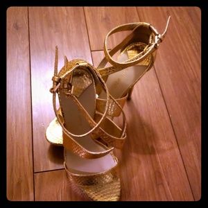 Nine west henrika gold pump